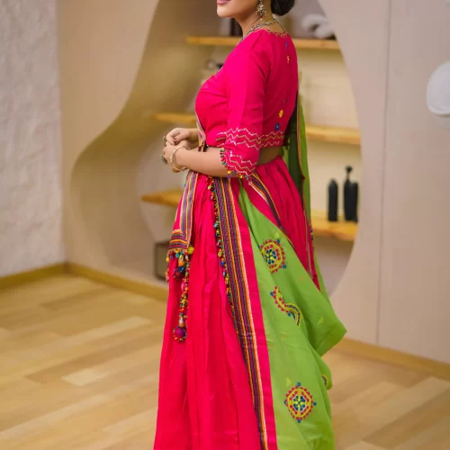 Dolla Silk Handwork Chaniya Choli