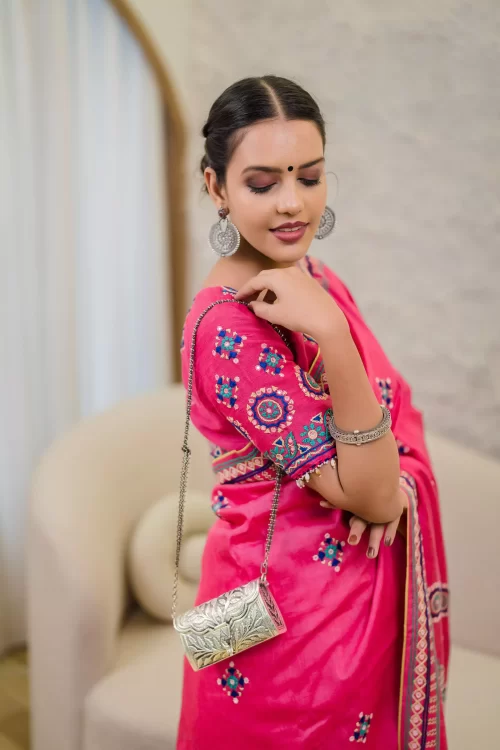 Saree 1 - Image 3